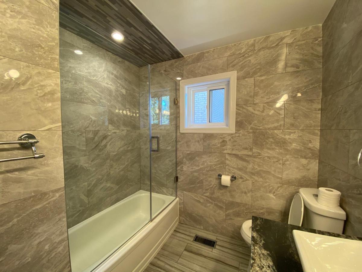 Yonge And Finch Subway !L Spacious & Bright Private Bedroom With Shared Amenties Toronto Exterior photo