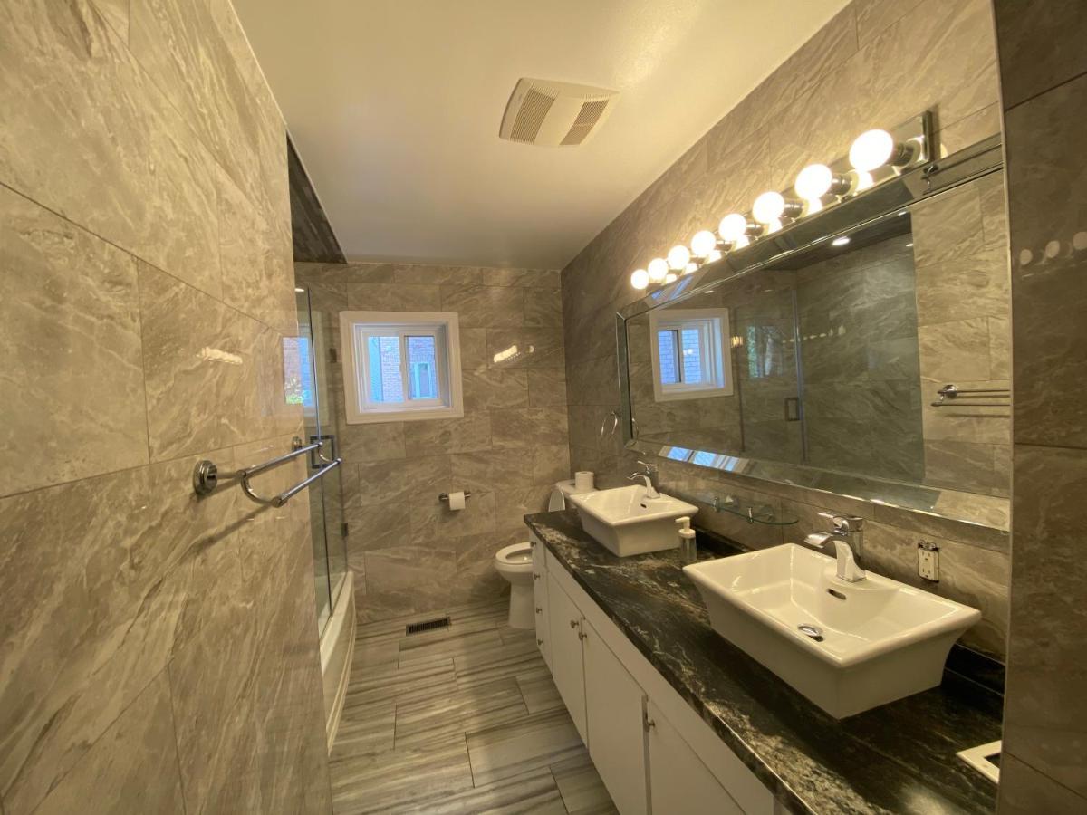 Yonge And Finch Subway !L Spacious & Bright Private Bedroom With Shared Amenties Toronto Exterior photo